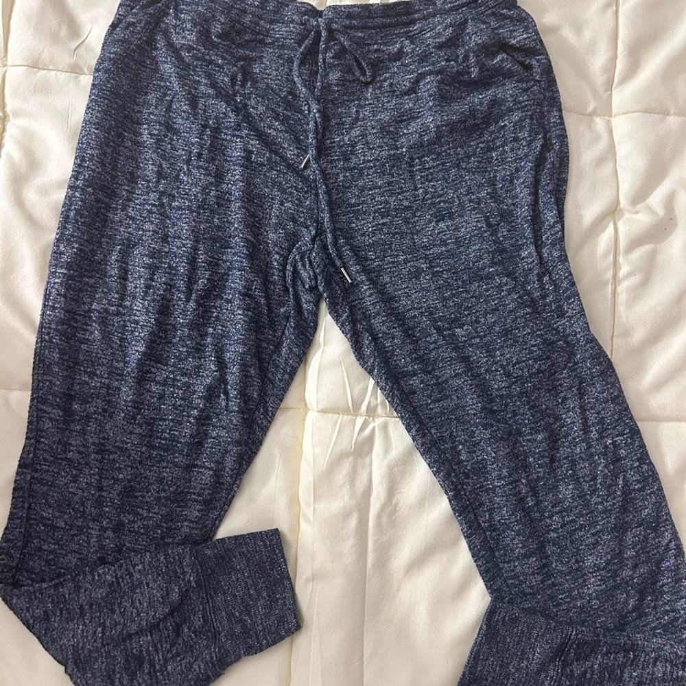 GAP Heathered Dark Blue Lounge Top